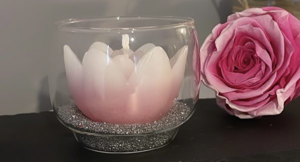 Bougie fleur de lotus dégradé de rose